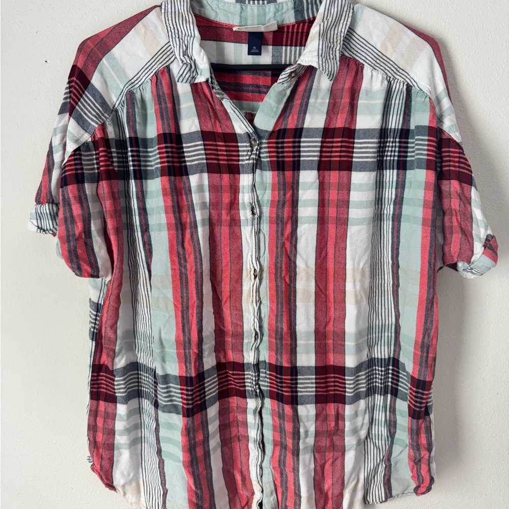 Universal Thread Red and Black Casual Button Down Shirt